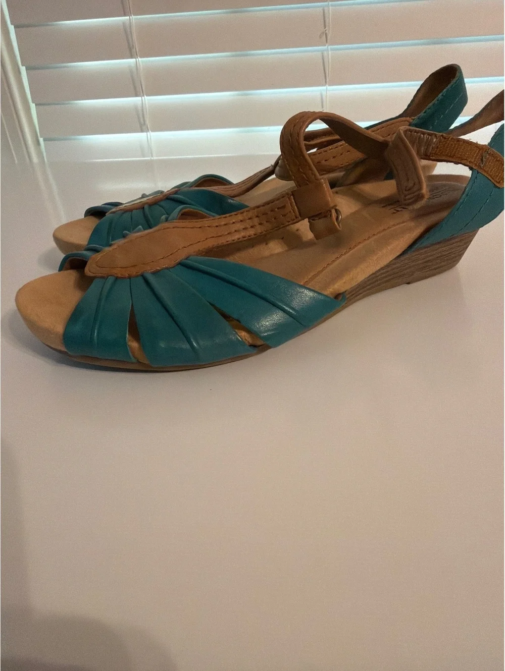 Rockport Women's Teal and Tan Leather Wedge Sandals